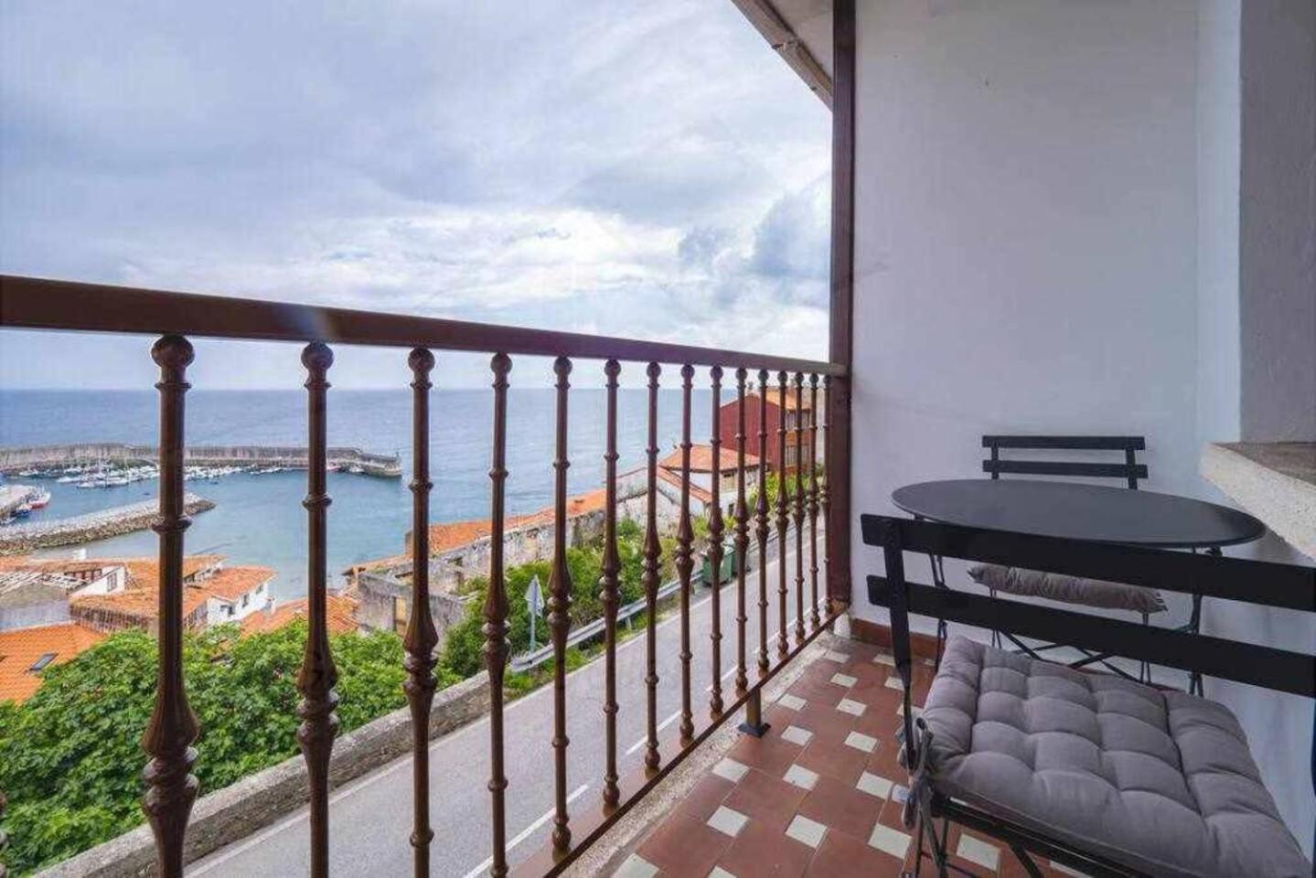 Mirador Del Puerto Lastres